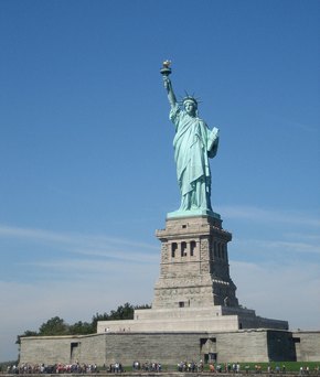 Statue of Liberty by toodlepip - http://www.flickr.com/photos/toodlepip/3245142470
